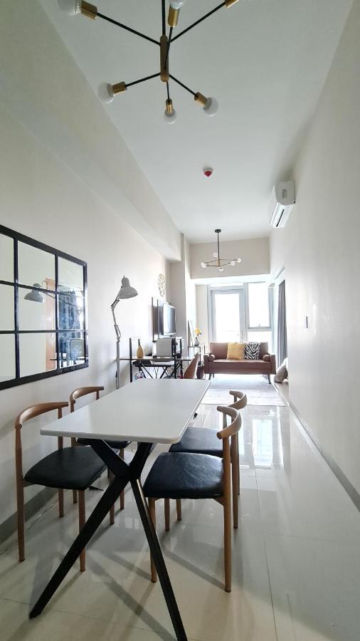 Luxe Bonifacio Global City Taguig Uptown Condo Hotel 1 Bedroom Suite Buitenkant foto