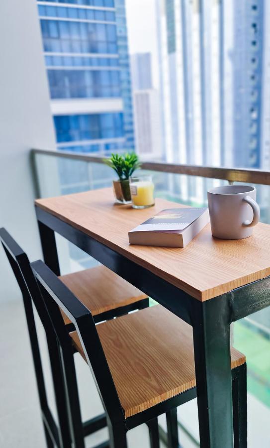 Luxe Bonifacio Global City Taguig Uptown Condo Hotel 1 Bedroom Suite Buitenkant foto