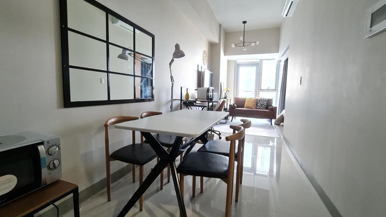 Luxe Bonifacio Global City Taguig Uptown Condo Hotel 1 Bedroom Suite Buitenkant foto